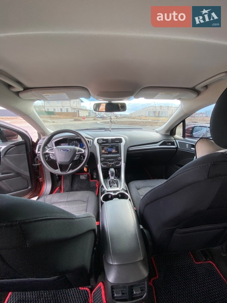 Седан Ford Fusion 2016 в Софіївській Борщагівці
