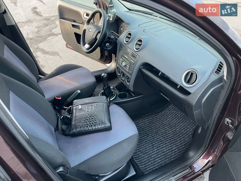 Хетчбек Ford Fusion 2012 в Вінниці