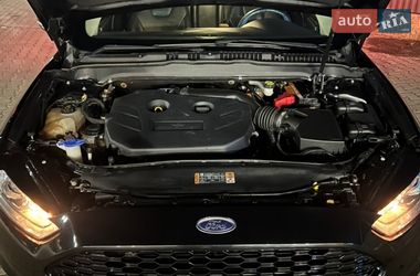 Седан Ford Fusion 2014 в Львове