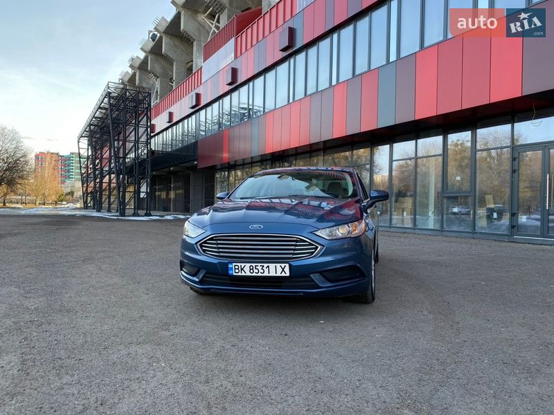 Седан Ford Fusion 2018 в Рівному