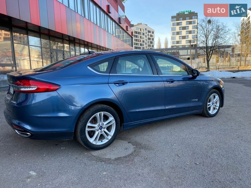 Седан Ford Fusion 2018 в Рівному