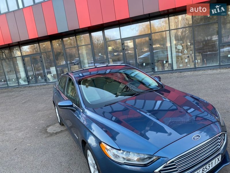 Седан Ford Fusion 2018 в Рівному