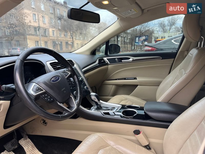 Седан Ford Fusion 2012 в Кам'янському