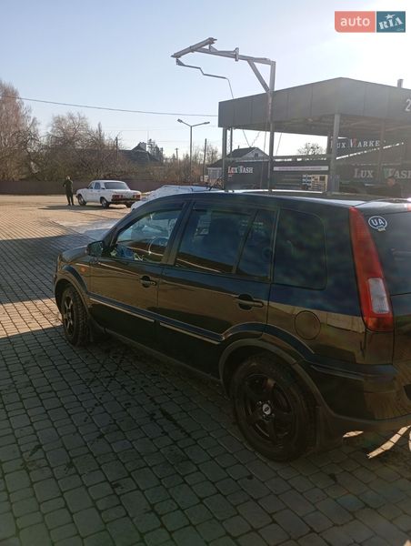 Хэтчбек Ford Fusion 2006 в Белогорье