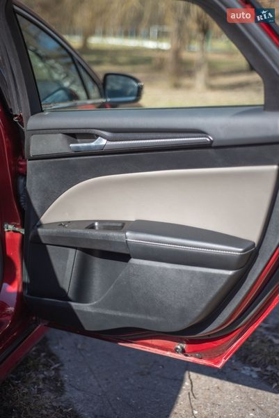 Седан Ford Fusion 2016 в Івано-Франківську