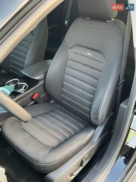 Седан Ford Fusion 2015 в Шептицькому