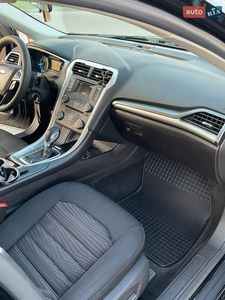 Седан Ford Fusion 2015 в Шептицькому