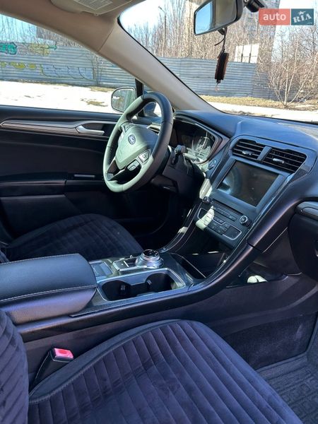 Седан Ford Fusion 2016 в Харкові