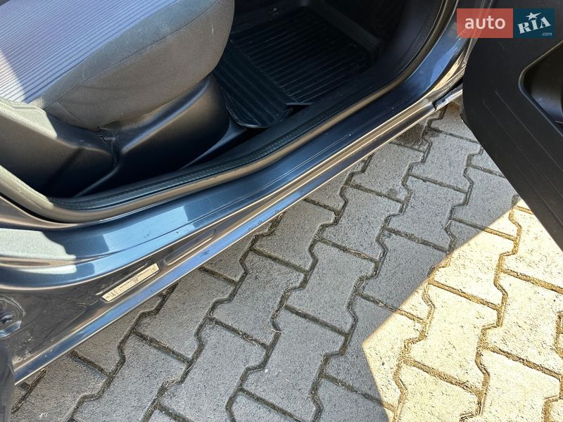 Хетчбек Ford Fusion 2008 в Надвірній