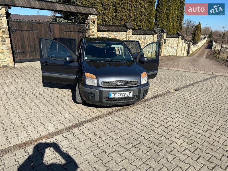 Хетчбек Ford Fusion 2008 в Надвірній