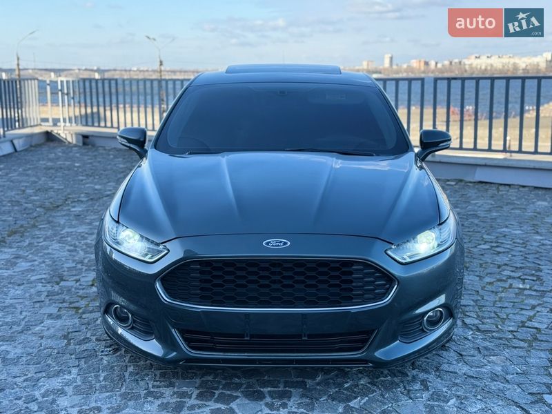 Седан Ford Fusion 2015 в Днепре