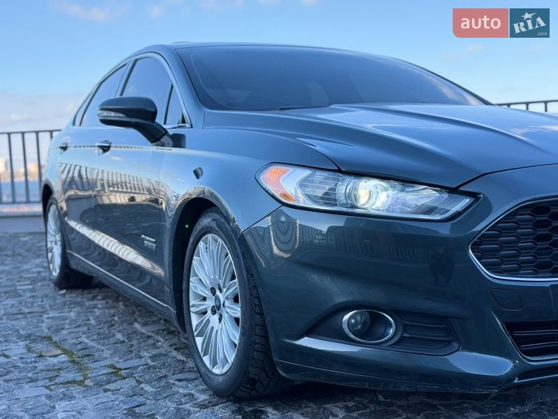 Седан Ford Fusion 2015 в Днепре