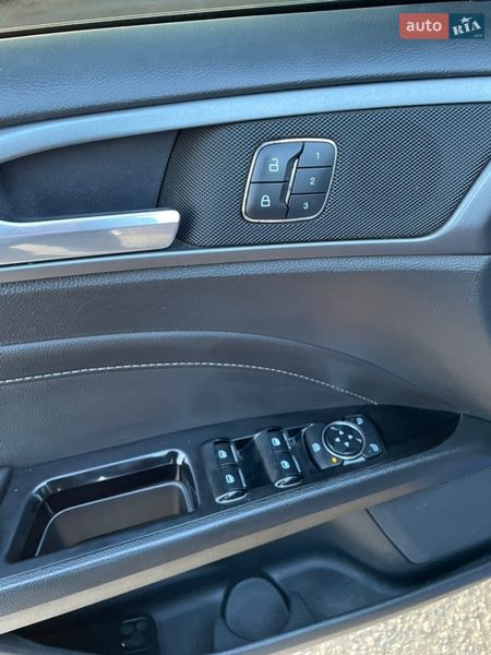 Седан Ford Fusion 2012 в Коломые