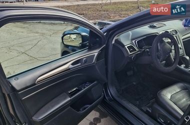 Седан Ford Fusion 2015 в Вышгороде