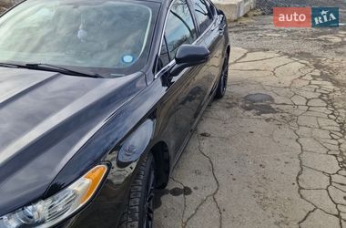 Седан Ford Fusion 2015 в Вышгороде