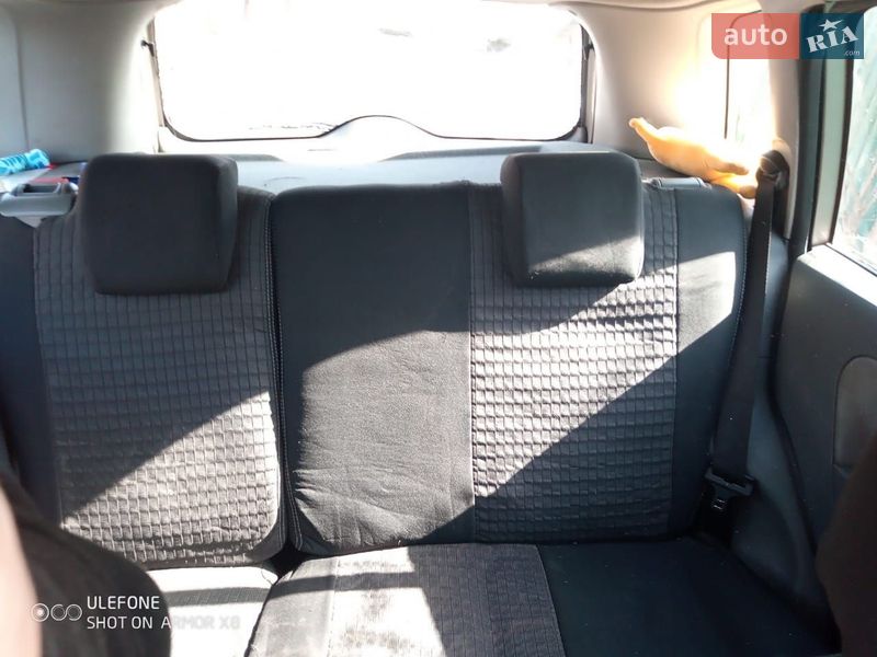 Хэтчбек Ford Fusion 2004 в Смеле