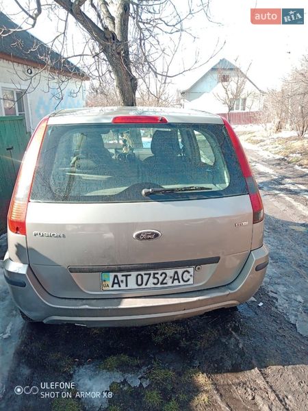 Хэтчбек Ford Fusion 2004 в Смеле