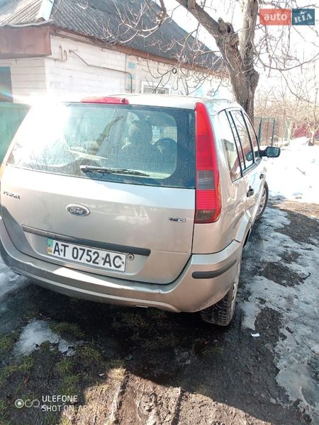 Хэтчбек Ford Fusion 2004 в Смеле