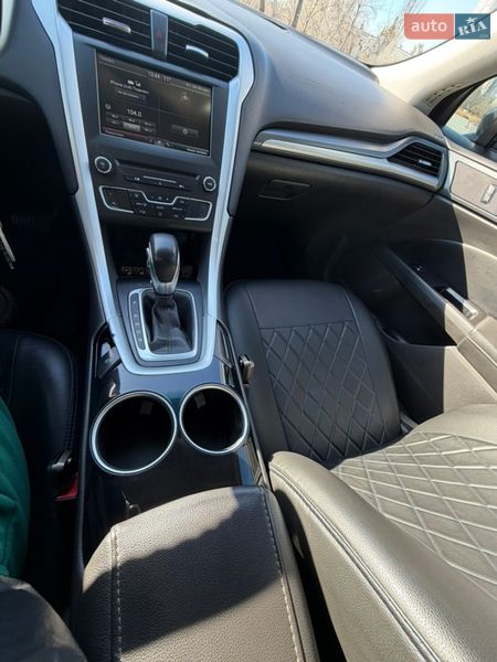 Седан Ford Fusion 2015 в Киеве