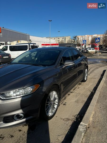 Седан Ford Fusion 2014 в Львове
