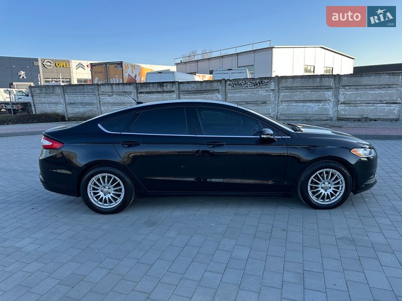Седан Ford Fusion 2015 в Івано-Франківську