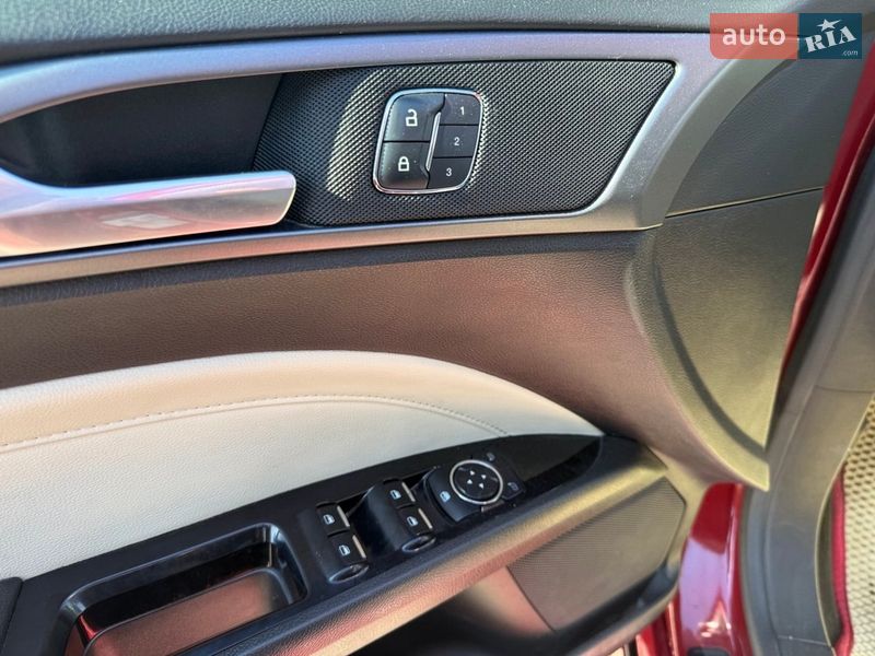 Седан Ford Fusion 2016 в Дніпрі
