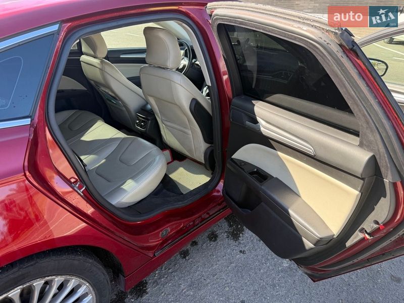 Седан Ford Fusion 2016 в Дніпрі
