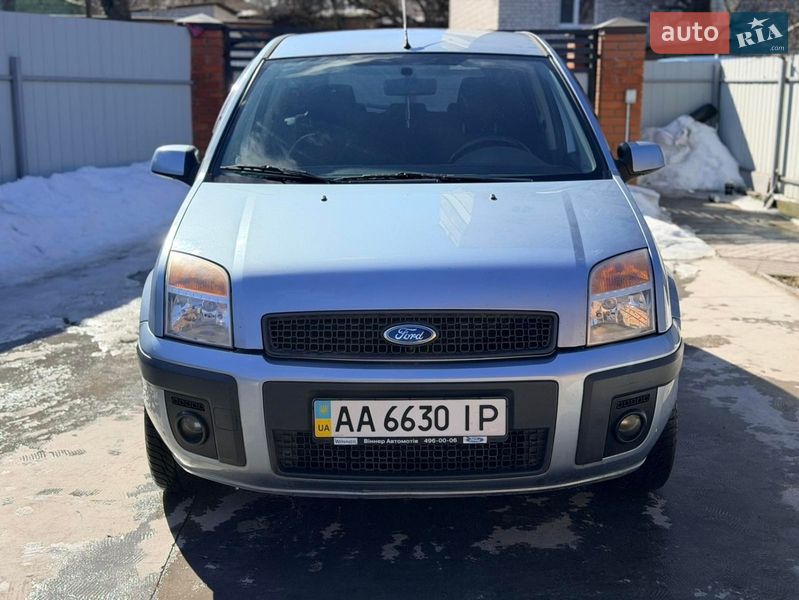 Хэтчбек Ford Fusion 2006 в Житомире