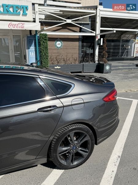 Седан Ford Fusion 2017 в Измаиле