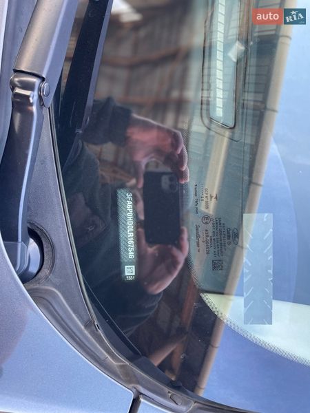 Седан Ford Fusion 2020 в Иршаве