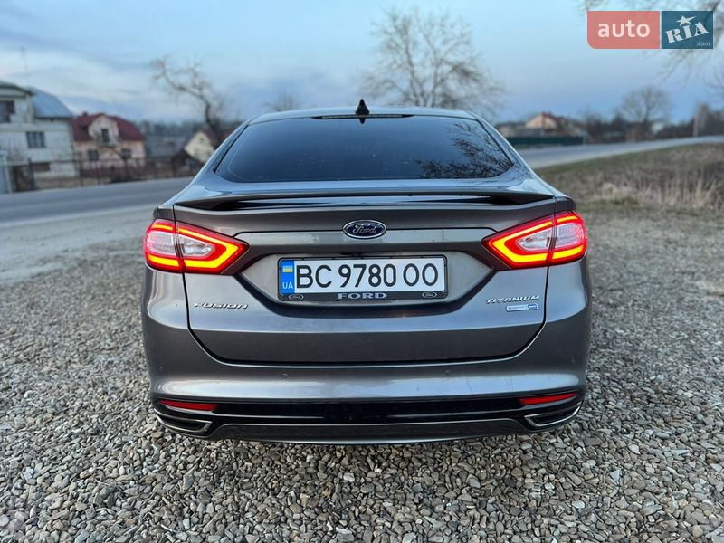 Седан Ford Fusion 2013 в Старому Самборі