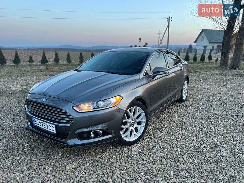 Седан Ford Fusion 2013 в Старому Самборі