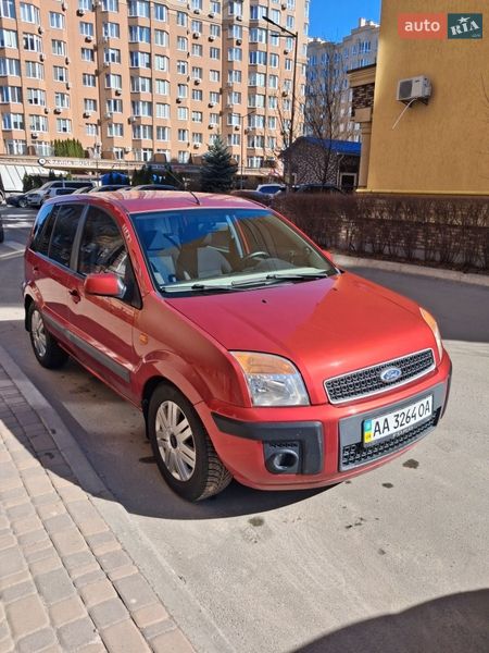Хэтчбек Ford Fusion 2006 в Киеве