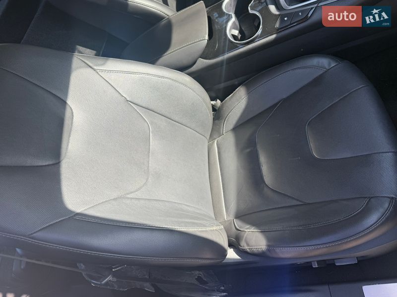 Седан Ford Fusion 2015 в Києві