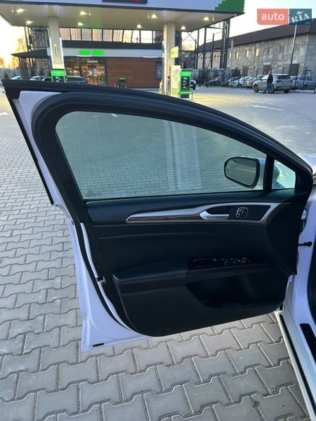 Седан Ford Fusion 2013 в Могилів-Подільському