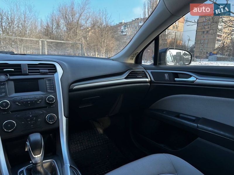 Седан Ford Fusion 2016 в Кривом Роге
