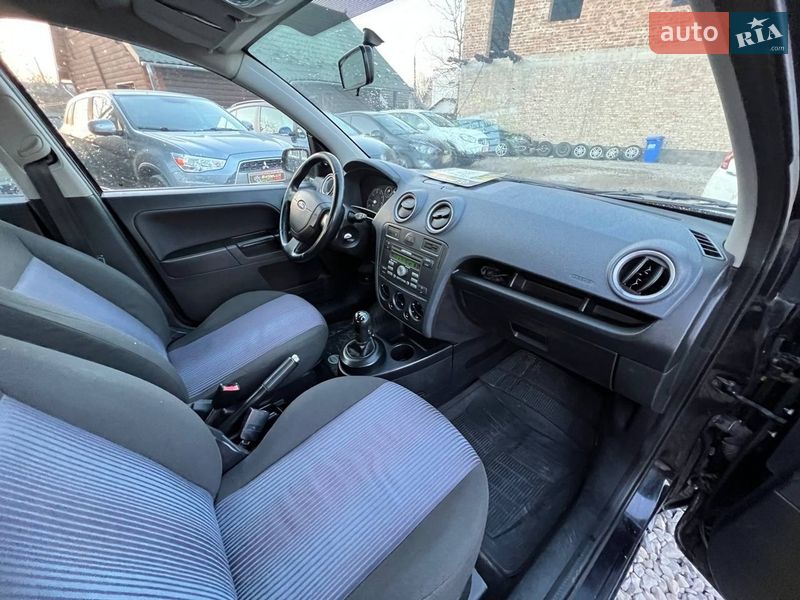 Хэтчбек Ford Fusion 2008 в Коломые