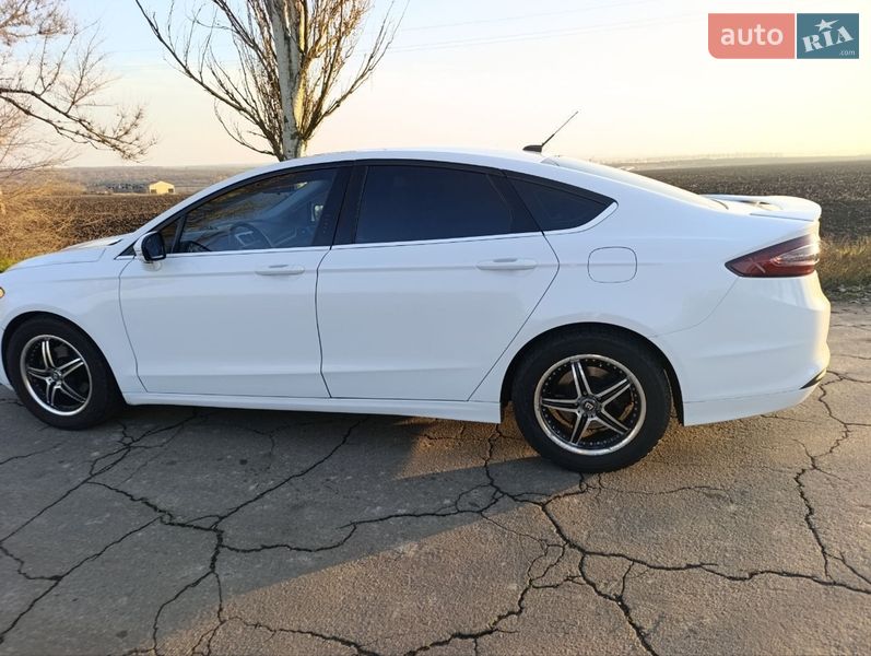 Седан Ford Fusion 2016 в Днепре