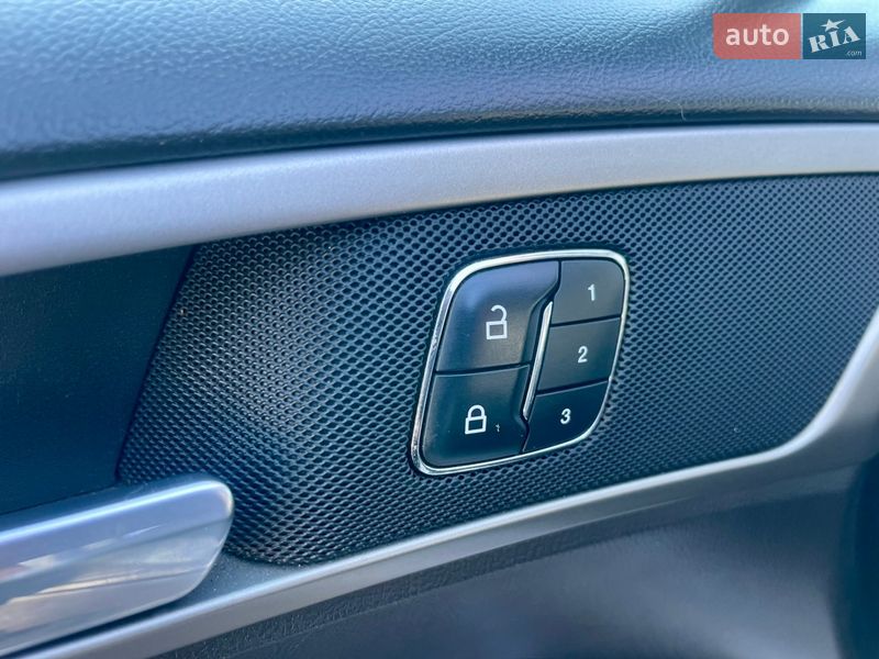 Седан Ford Fusion 2013 в Киеве