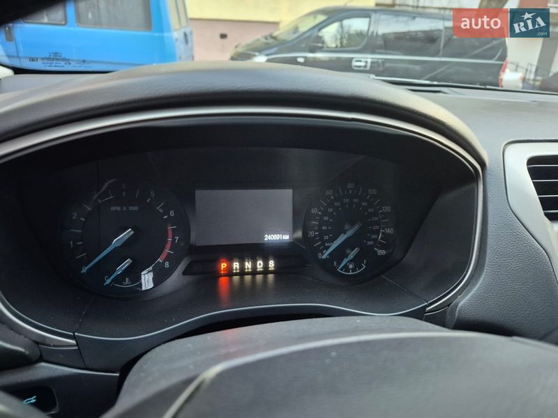 Седан Ford Fusion 2013 в Херсоні