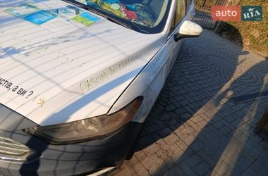 Седан Ford Fusion 2018 в Львові