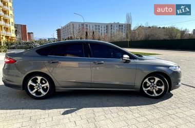 Седан Ford Fusion 2012 в Ужгороде