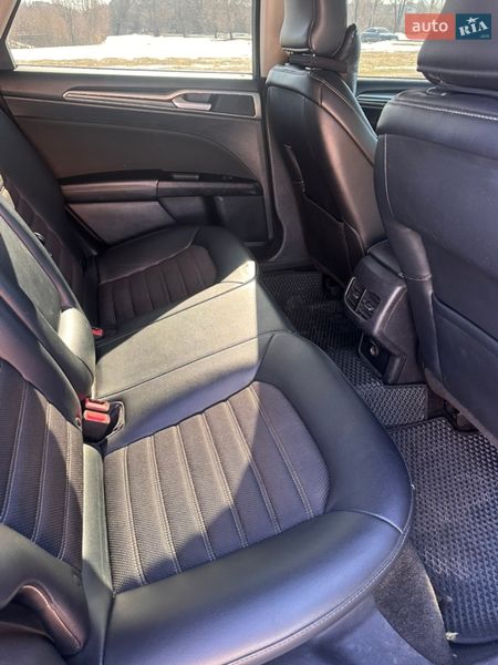 Седан Ford Fusion 2017 в Шостці