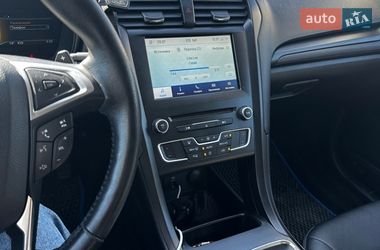 Седан Ford Fusion 2018 в Львове