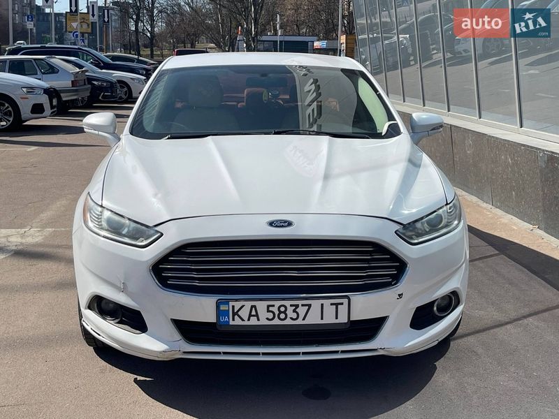 Седан Ford Fusion 2015 в Києві