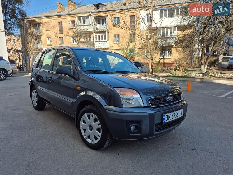 Хэтчбек Ford Fusion 2009 в Ровно