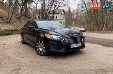 Седан Ford Fusion 2019 в Львове