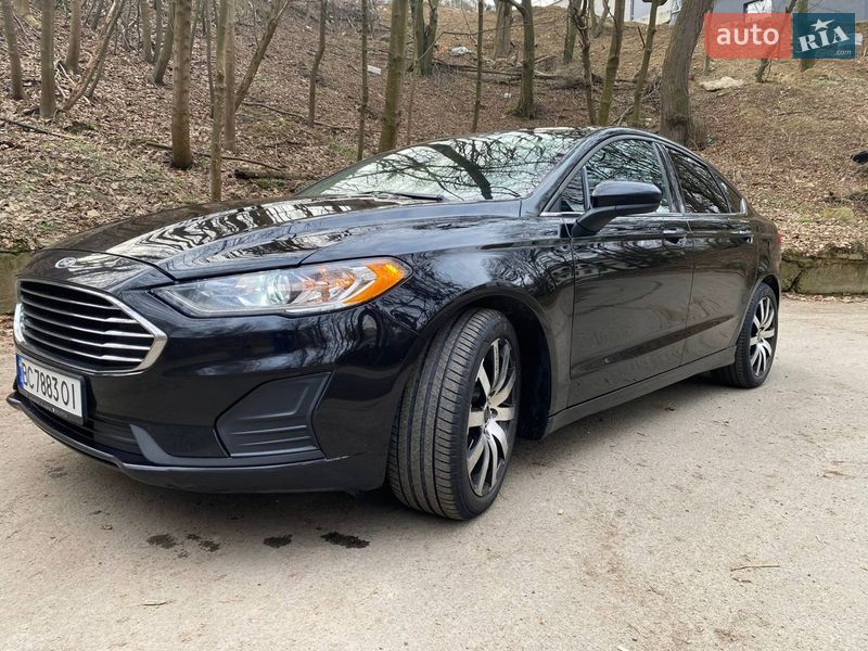 Седан Ford Fusion 2019 в Львове