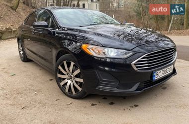 Седан Ford Fusion 2019 в Львове