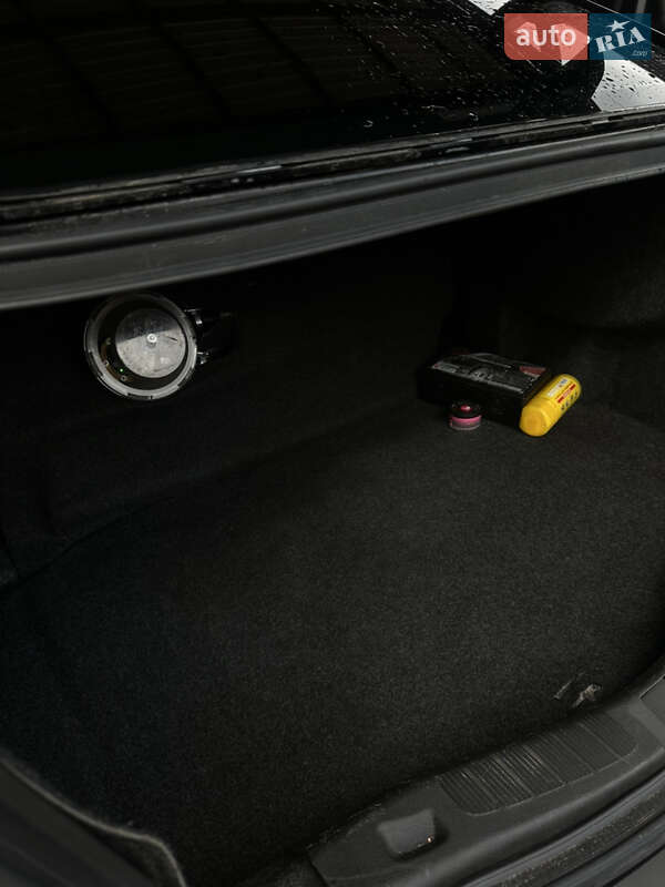 Седан Ford Fusion 2014 в Миргороде